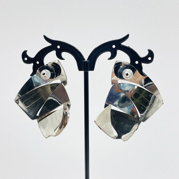 Berebi Signed Blue Enamel Triangle Earrings Textured Silver Tone Curved Zig Zag - Picture 11 of 11